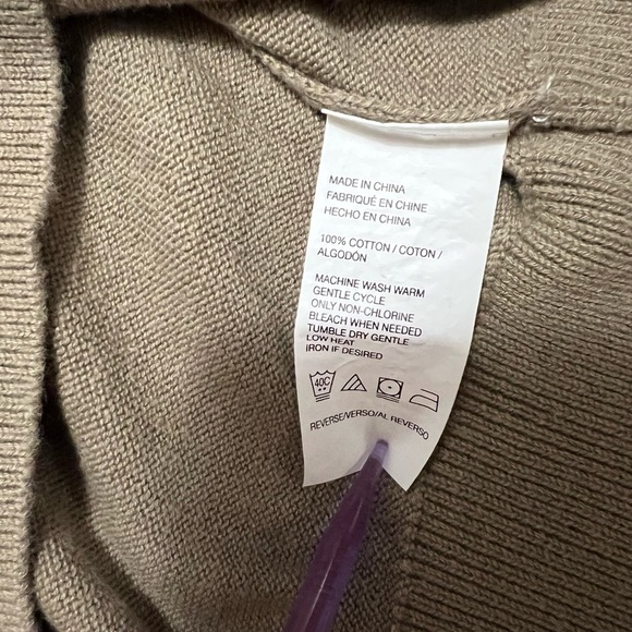 Van Heusen - Picture 10 of 11